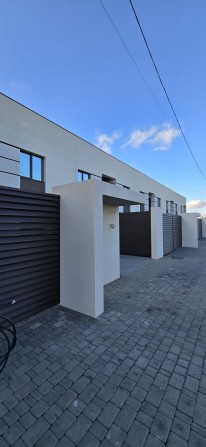 Угловой таунхаус возле моря и парка 411 Батарея! БЕЗ комиссии - фото 1