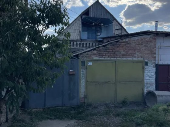 Продам частину будинка місто Кропивницький.