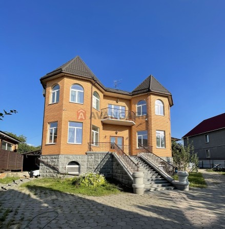 Дім біля річки для тих, хто знає ціну справжньому затишку. - фото 1