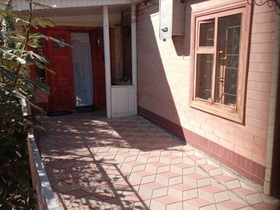 Дім в Дніпрі 90м.кв.11 соток ,гараж, літня кухня ,2 підсобні приміщенн Дніпро