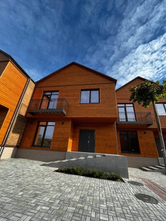 Продам дом,таунхаус ЖК Комфорт Сити Lagoon - фото 1