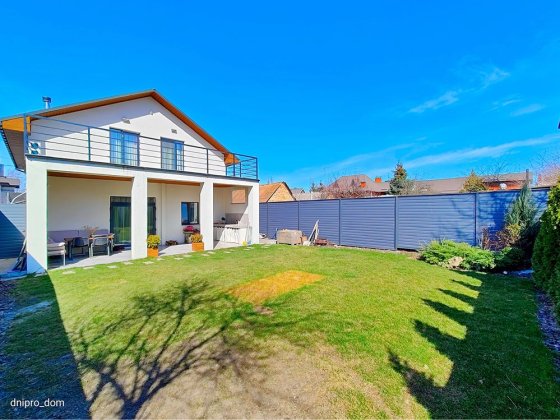 Аренда дома с ремонтом 3 спальни Дафи Гагарина