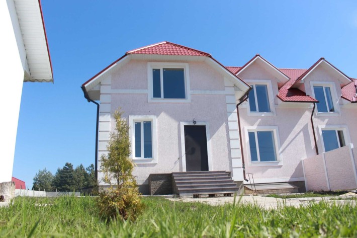 Продам двухэтажный дуплекс на две семьи в Большой Даниловке, 682 м кв. - фото 1