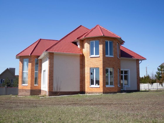 Продам дом с огромным участком в Большой Даниловке, 390 м кв. Харьков