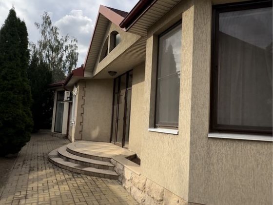 Продаж одноповерхового будинку на пр. Науки з ділянкою 6 соток