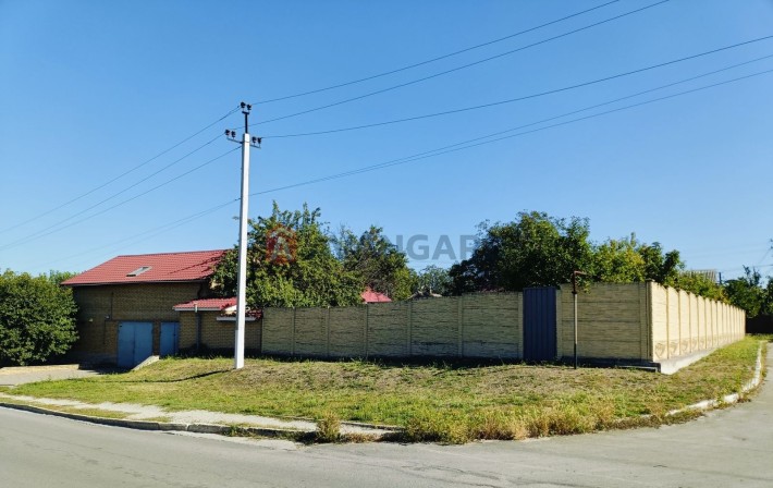 Продам Два Дома  188м2, ж.м. Покровский, ж.м.Красный Камень - фото 1