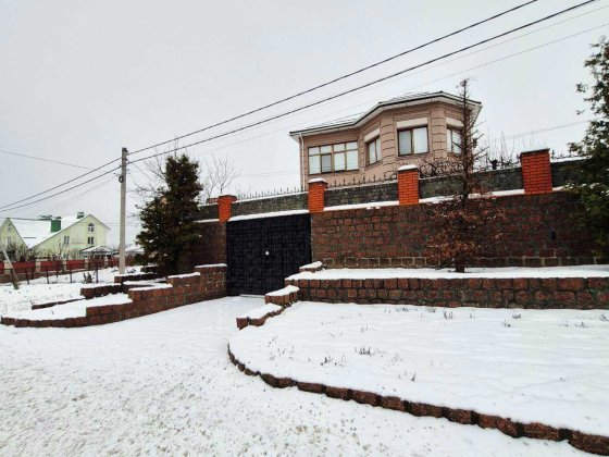 Продам елітний будинок + двоповерхова лазня в подарунок. ТОРГ!!