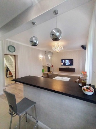 Продам 2 дома на 7 сотках земли на Таирова. - фото 1