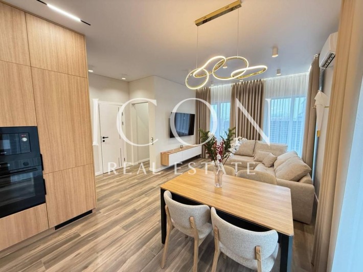 У продажі Квадробудинок з новим ремонтом с.Петропавлівська Борщагівка! - фото 1