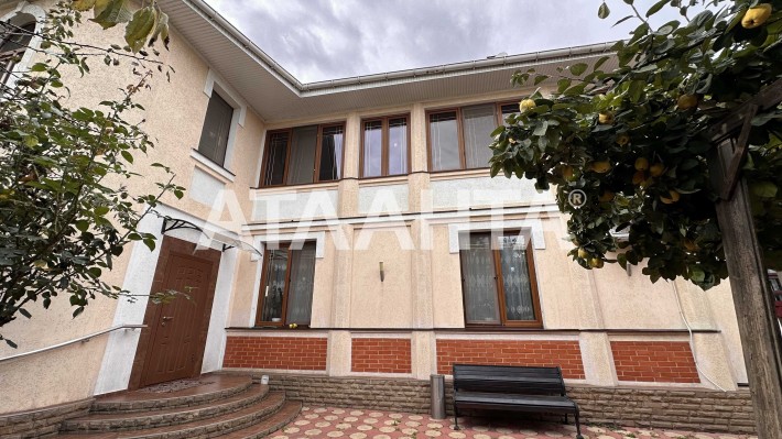 Готовый дом на Фонтане, ул. Окружная 8 соток для жизни или под бизнес - фото 1