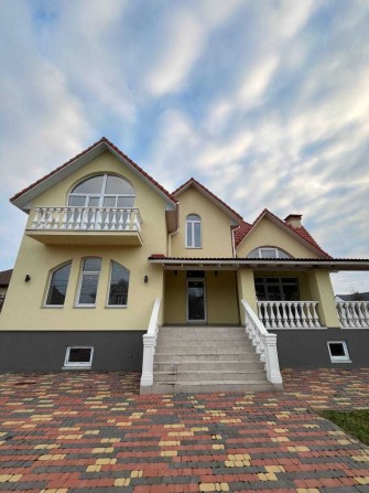 Будинок з підвалом на всю площу будинку! ТОП-локація! Чорновий ремонт! - фото 1