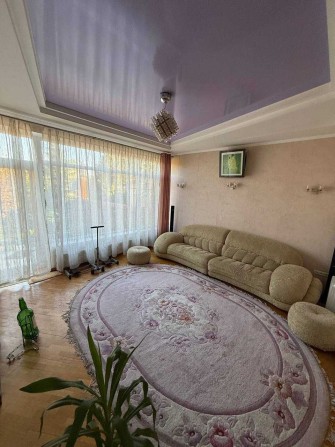 Продам  3 эт дом  в Аркадии с участком - фото 1