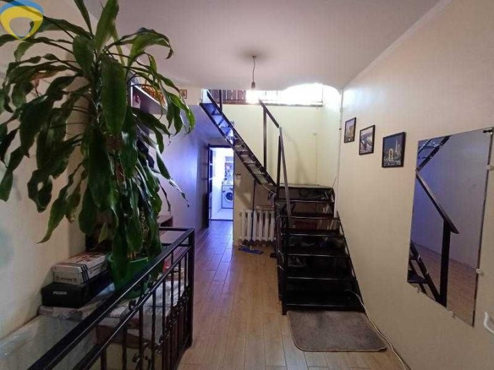 Окремо стоячий 2-поверховий будинок 94 м²| з ремонтом| 10 хв до центру - фото 1