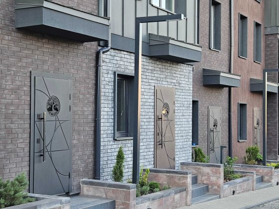 ТОП локація! Таунхаус 3 хв від Києва з видом на озеро. Поруч із парком Петропавлівська Борщагівка