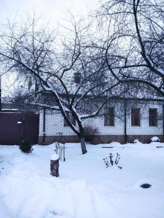 Продается пол дома в районе метро Киевская(10 мин,пешком) - фото 1