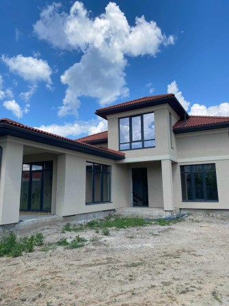 Продам дом в Совиньоне. - фото 1