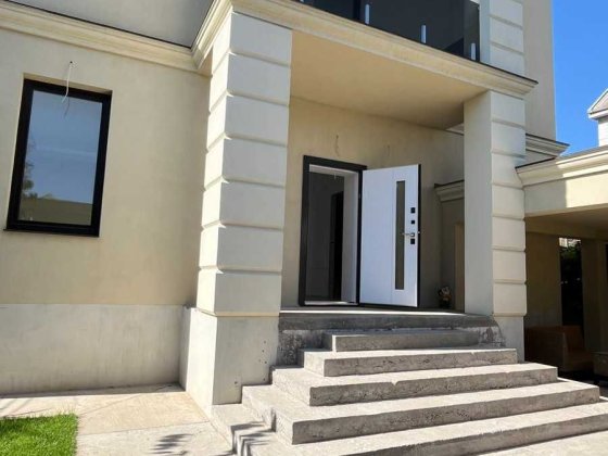 Продам дом в Совиньоне. Одесса