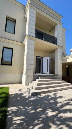 Продам дом в Совиньоне. - фото 1