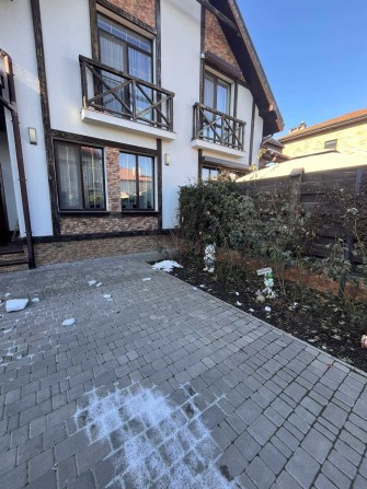 Продам дом в Совиньоне. - фото 1