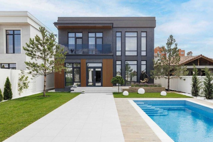 Продам дом в Совиньоне. - фото 1