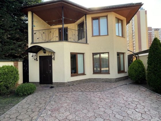 Продам дом на Таирова /Левитана Одесса