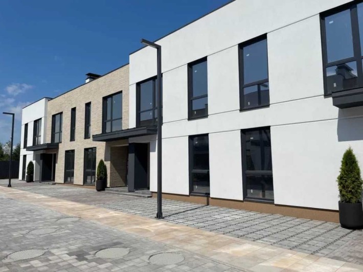 Продам 4х кімнатний таунхаус 114 кв.м. з підвалом - фото 1