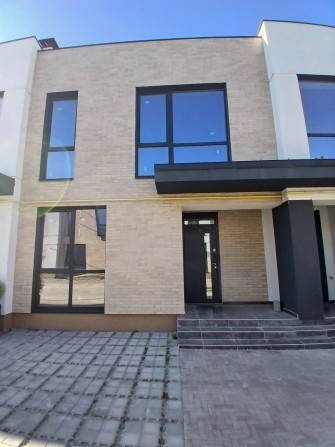 Таунхаус з підвалом, без комісії - фото 1