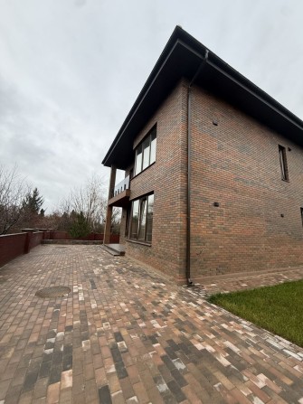 Будинок Київ кільцева дорога з чистовим ремонтом - фото 1