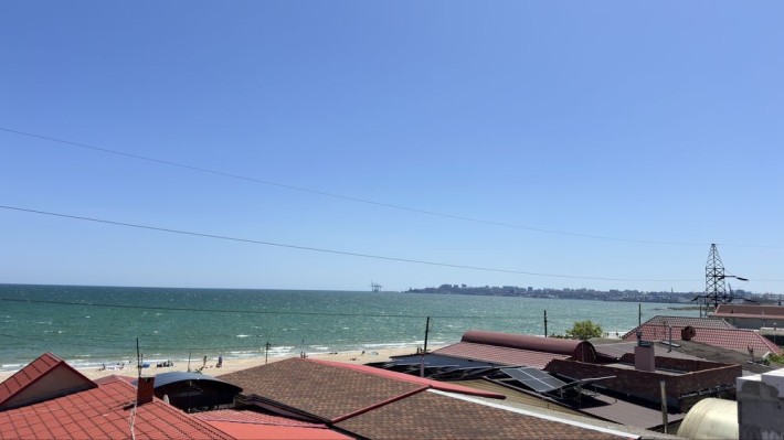 Пропонуємо вашій увазі унікальну дачу біля моря - фото 1