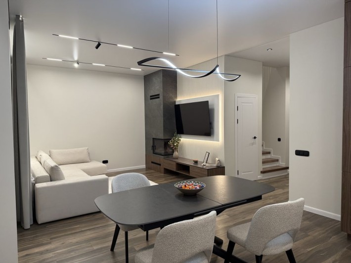 Будинок з ремонтом біля ЖК «Аметист» ‼️ газ - фото 1