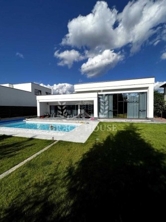 Продаж сучасного  будинку 300м² з басейном. Петропавлівська Борщагівка - фото 1