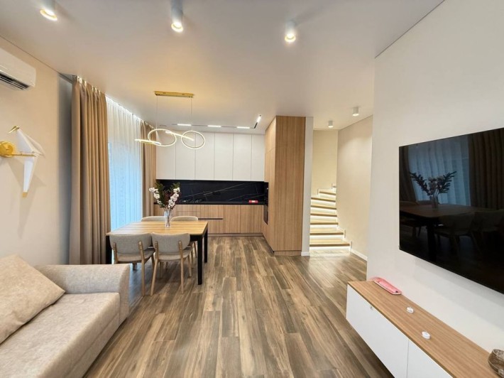 Дуплекс Петропавлівська Борщагівка ремонт - фото 1