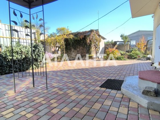 Продам 2 дома на одном участке в центре Ленпосёлка, 10 соток земли Одесса