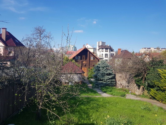 Продам в Одессе дом район 16й станции Большого Фонтана - фото 1