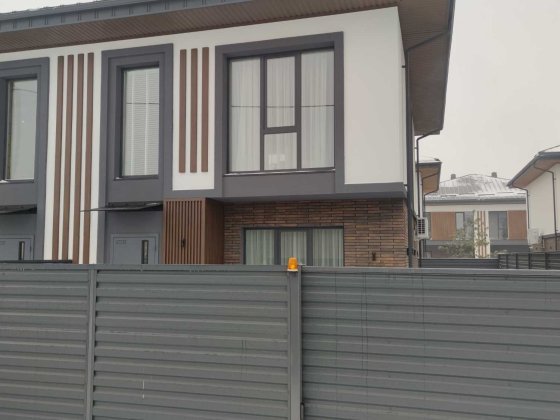 Продам будинок з ремонтом меблями Петропавловская Борщаговка