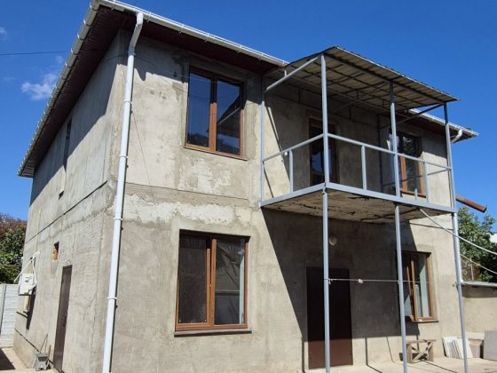 Будинок біля Малиновського ринку. Для  двох родин. Одеса