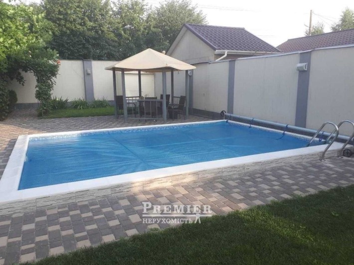 Будинок 2-поверх, 2 сотки,16 ст.В.Фонтану, басейн, камін, гараж,підвал - фото 1