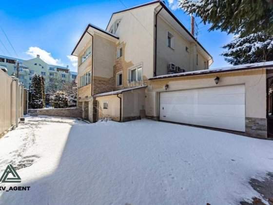 Просторий будинок 800 м2 в Петропавлівській Борщагівці по вул Київська Петропавловская Борщаговка