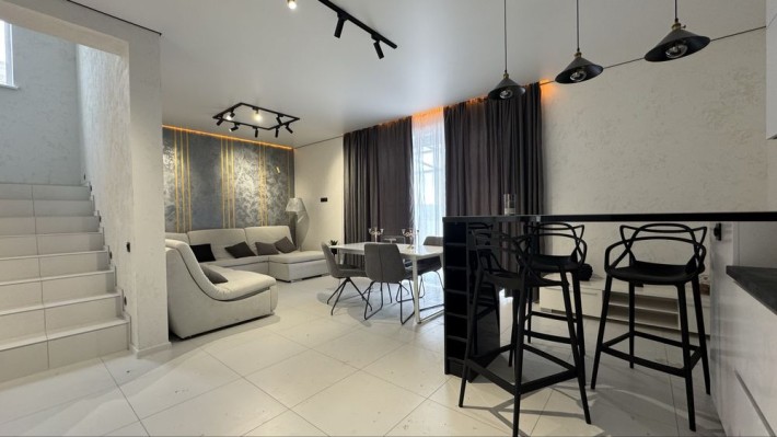 Готовий БУДИНОК | РЕМОНТ | ЧЕРВОНИЙ ХУТІР | Таїрова | меблі - фото 1