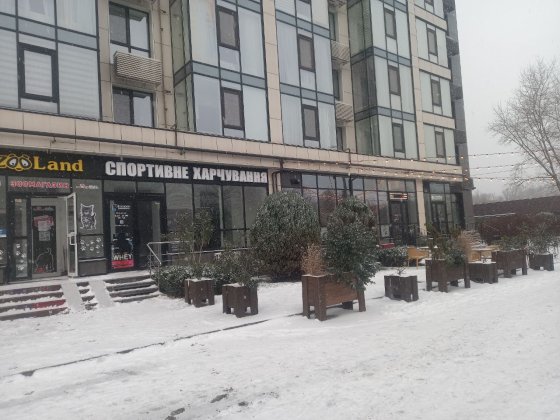 Оренда магазина на червоній лінії в ЖК "САЛЮТ" свіжий ремонт, вода, каналізація. 15 кВт електро. Віт Дніпро