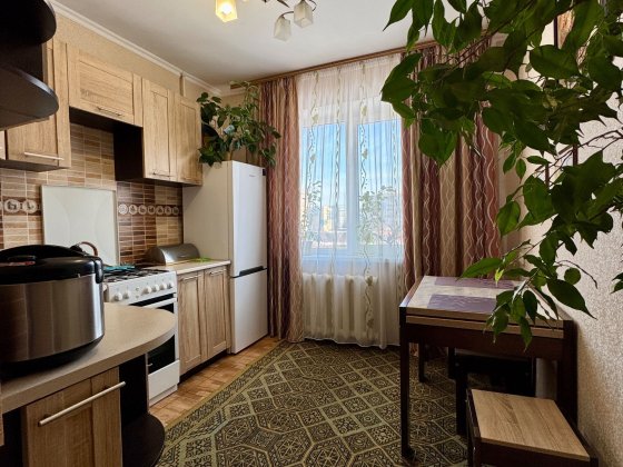 Оренда 2 кімнатної квартири 10 мкр, Лівий берег