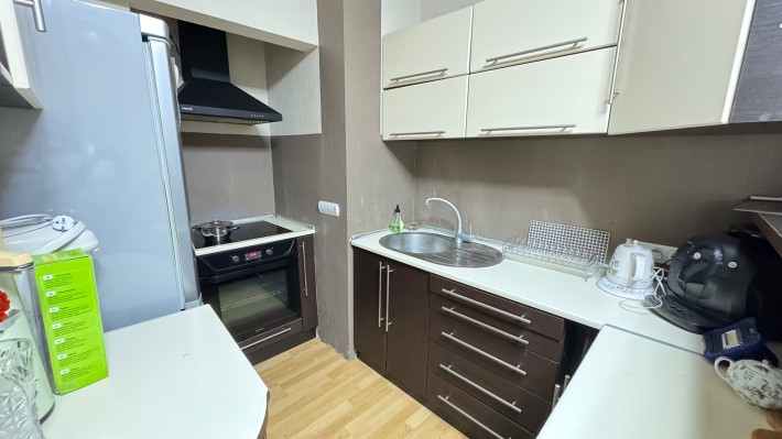 Простора 1 кім кв в центрі м. Вишгорода! пл. Шевченка, 3 - фото 1