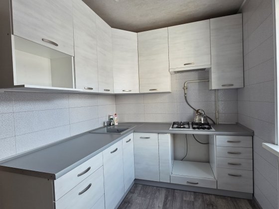 Оренда трикімнатної 4й поверх 5мкр Каменское