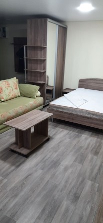 Сдам 1к 2/5 студия с АО вокзал без комиссии - фото 1