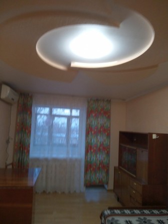 Сдам в долгосрочную аренду 2ух комн квартиру - фото 1