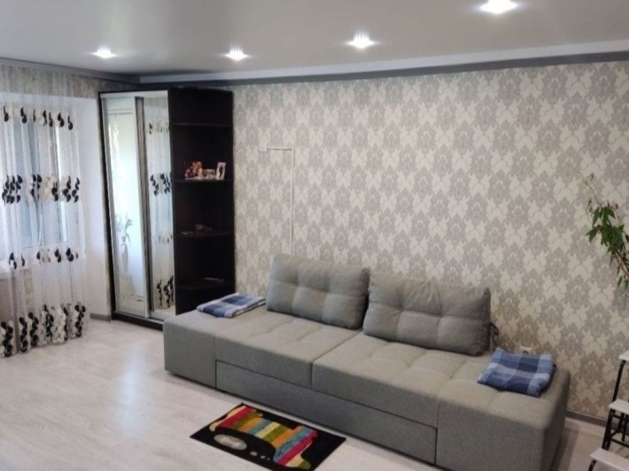 Сдам 1-2-3х к комн комнатную кв-ру  10000 - фото 1