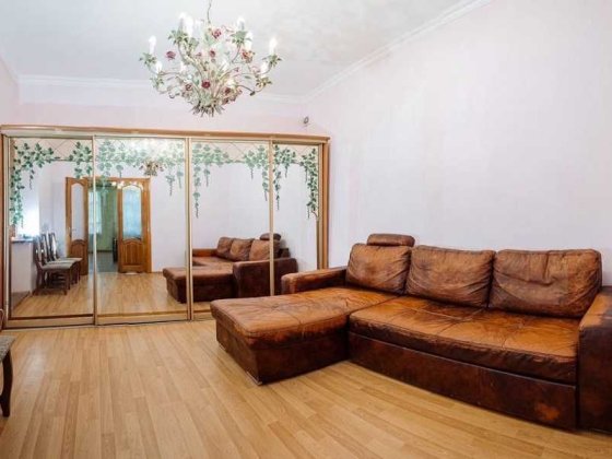 Оренда 4-кімнатної двохрівневої квартири в центрі Дрогобича Дрогобич