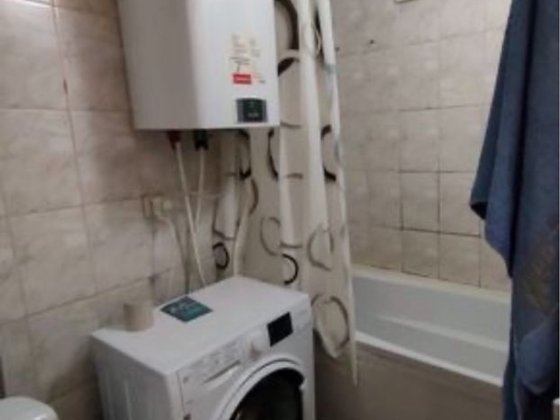 Сдам кв.с Автан.отоплением на 3 эт в центре города  на долг. аренду Дружковка