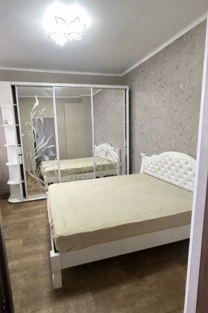 Оренда 2 кімнатної квартири на землі в районі центрального ринку - фото 1