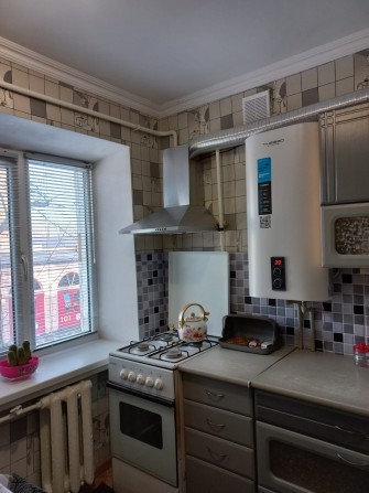 Сдам 2-комнатную квартиру в центре - фото 1